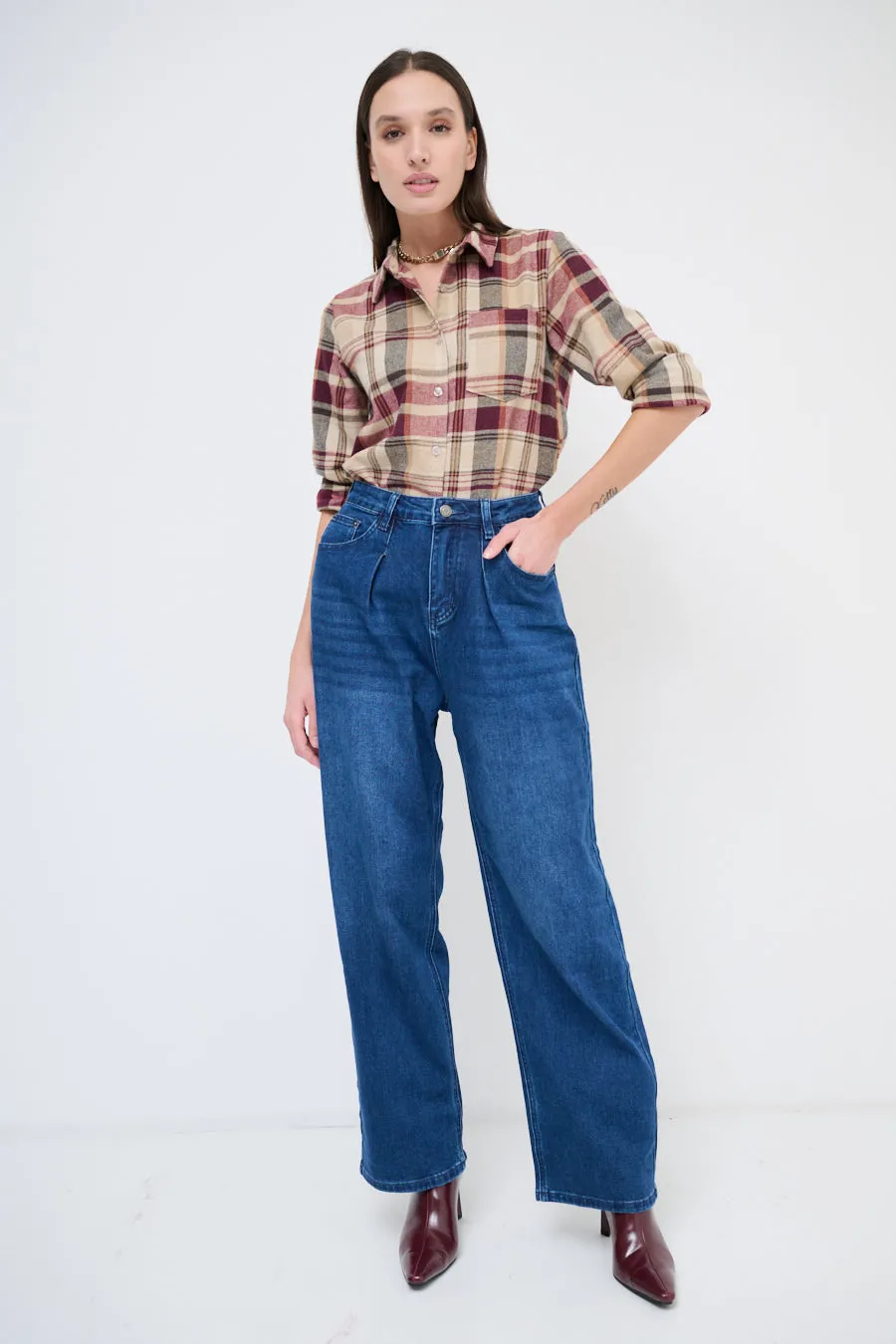 Classic high-waisted straight-leg jeans wholesale