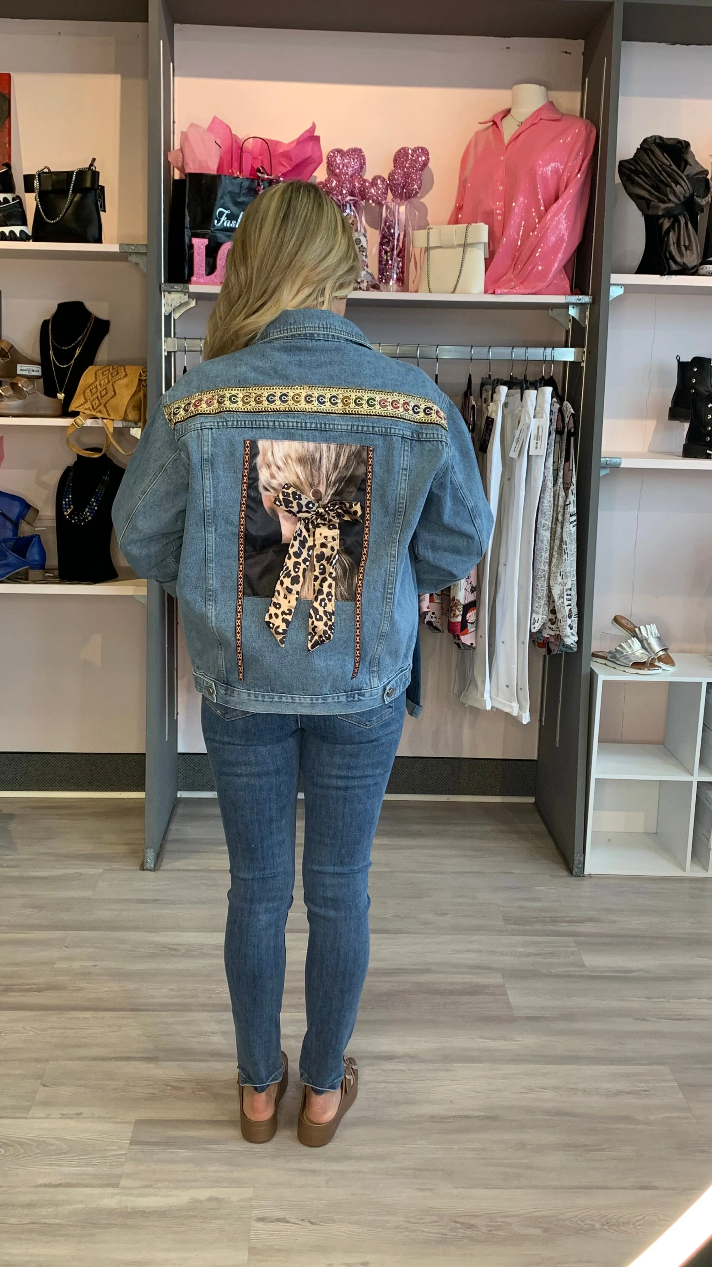 EMBELLISHED LADY DENIM JACKET